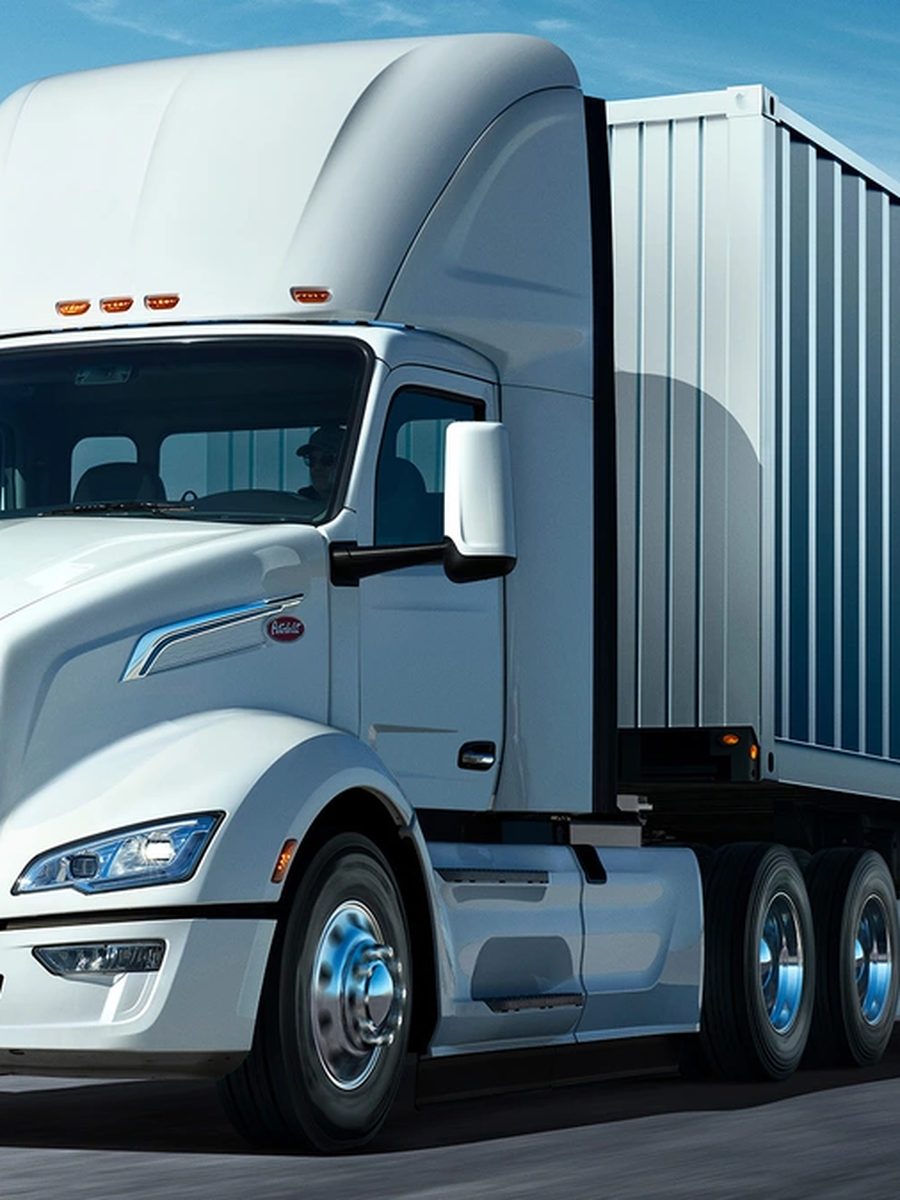 Peterbilt Model 579EV